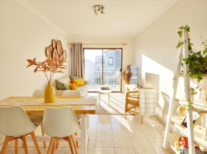 Sunny 2 bedroom apartment in Blouberg Beachfront